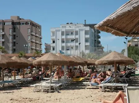 Mare Πέζαρο